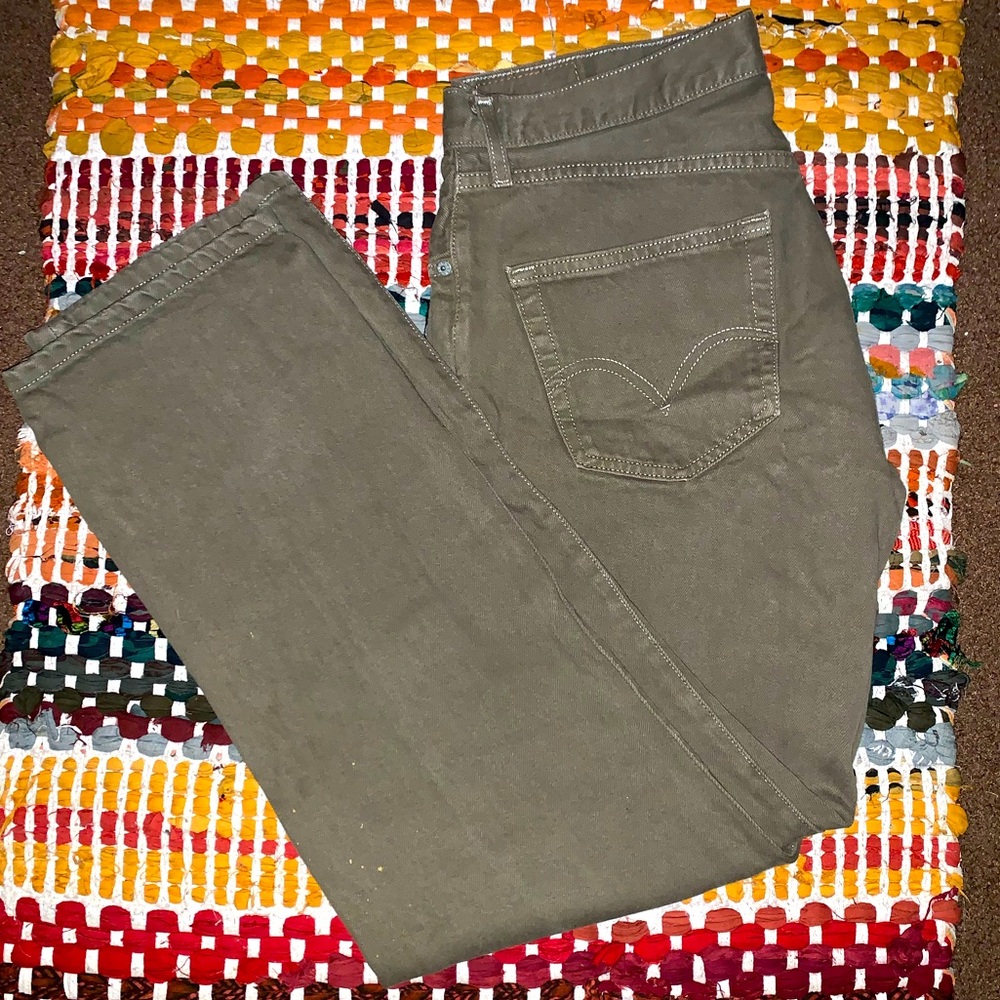 army green levi’s 34x32